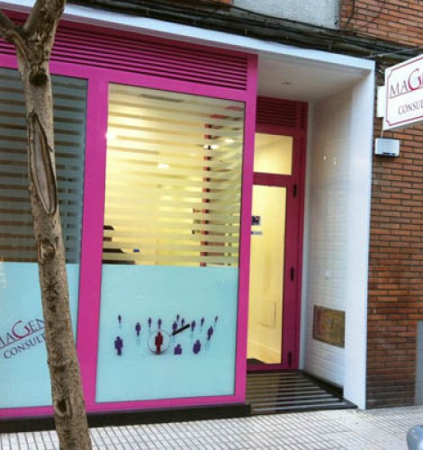 616431_486921104670673_698255617_o